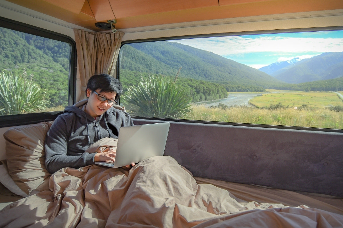 Digital Nomads Can Be Lonely | Nomad Internet